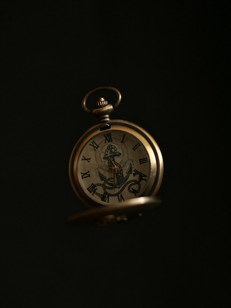 Relógio de Bolso Antigo em Latão
